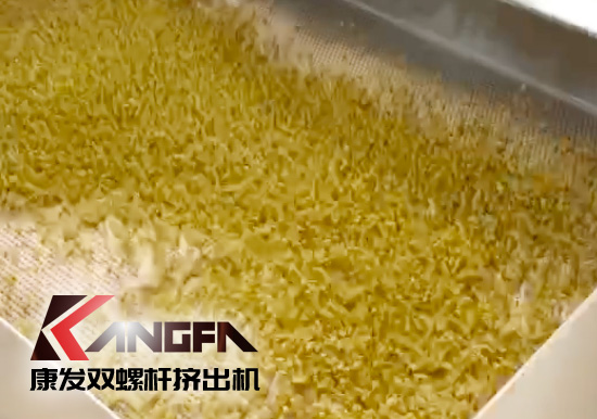 提升形象、完善產(chǎn)品及服務(wù)質(zhì)量?？蛋l(fā)雙螺桿擠出機新疆烏魯木齊某客戶服務(wù)回訪！