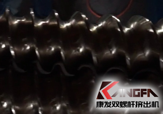 康發(fā)雙螺桿擠出機(jī)螺桿優(yōu)異的自潔性能視頻展示，同時具備優(yōu)異的混合性能